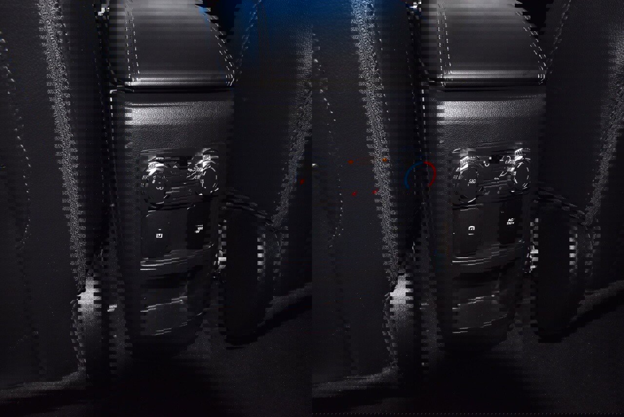 Used 2021 Ford Explorer Limited w/ Equipment Group 301A image 20