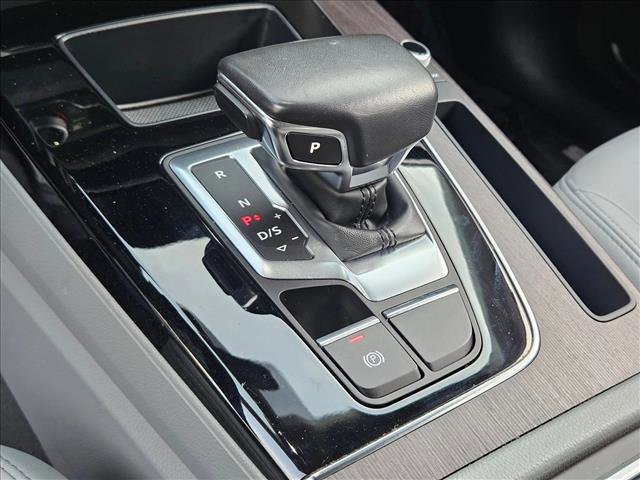 Used 2022 Audi Q5 2.0T Premium w/ Convenience Package image 12