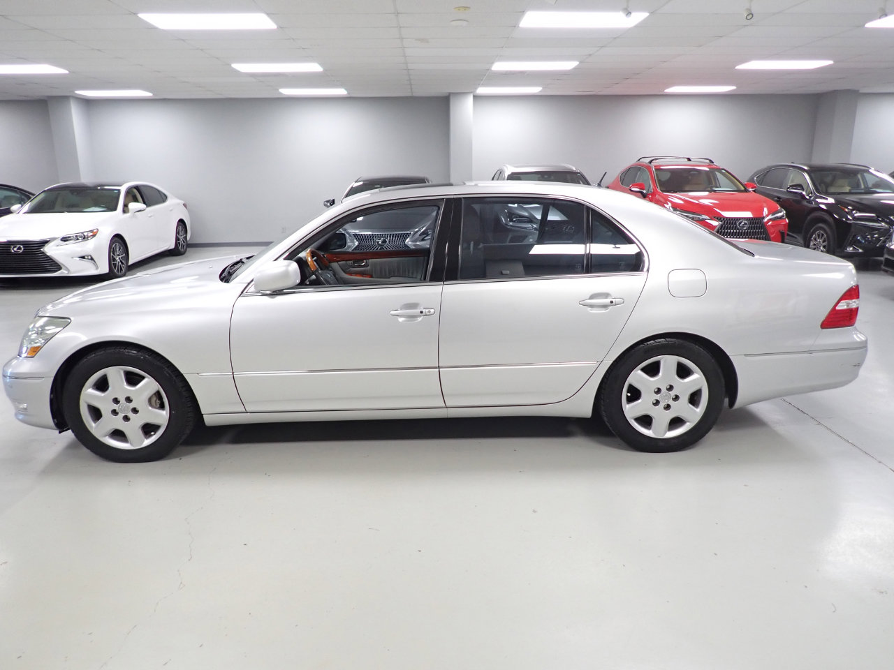 Used 2004 Lexus LS 430 image 6