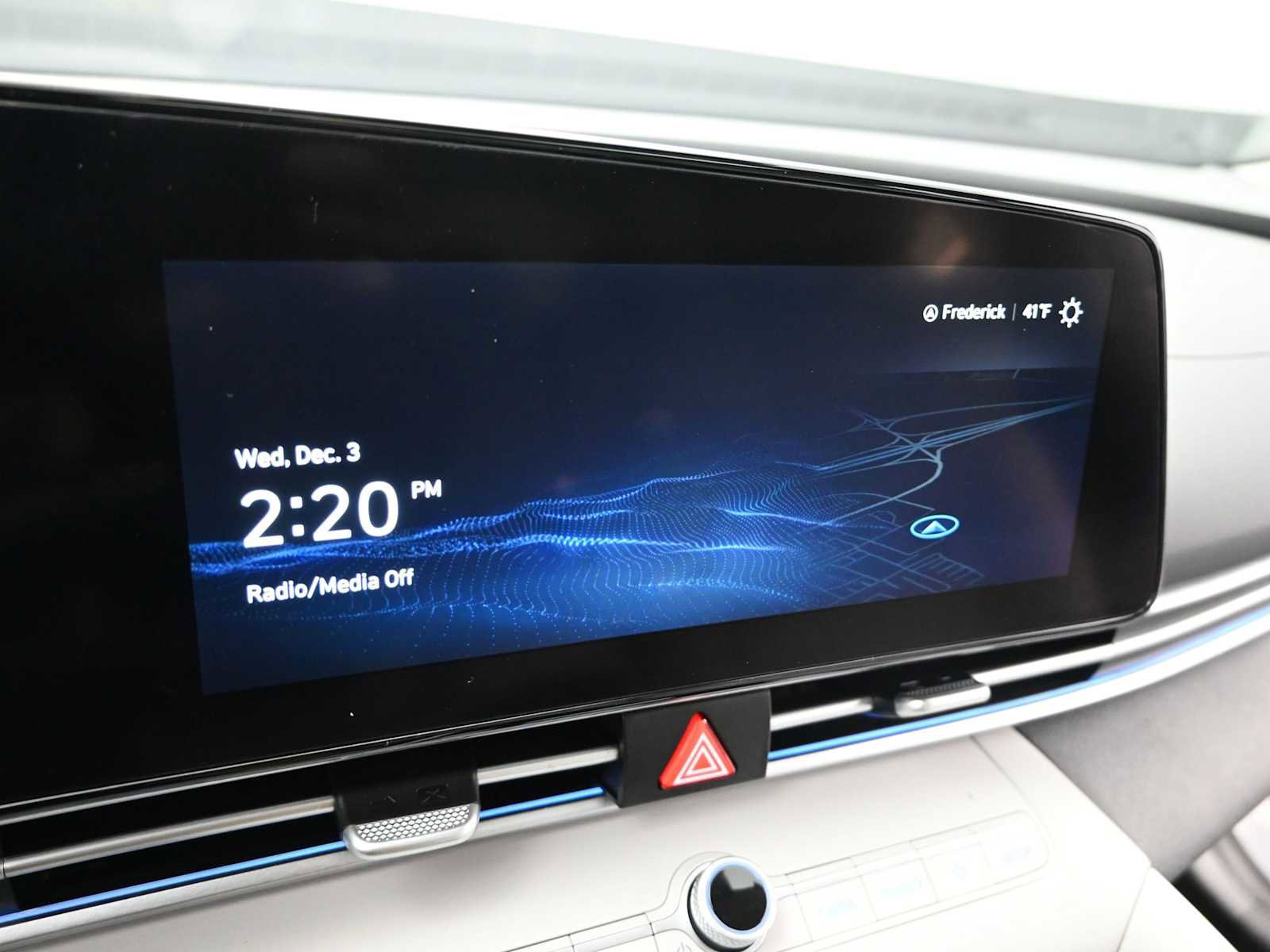 Used 2023 Hyundai Elantra Limited image 17