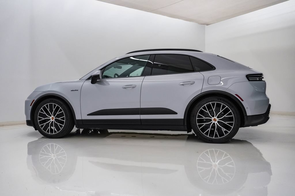 Certified 2025 Porsche Macan 4 Electric AWD/4WD video 2