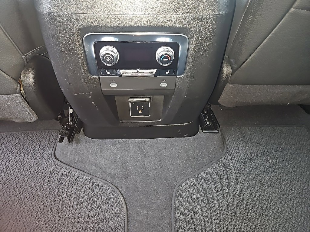 Used 2023 GMC Yukon Denali image 23