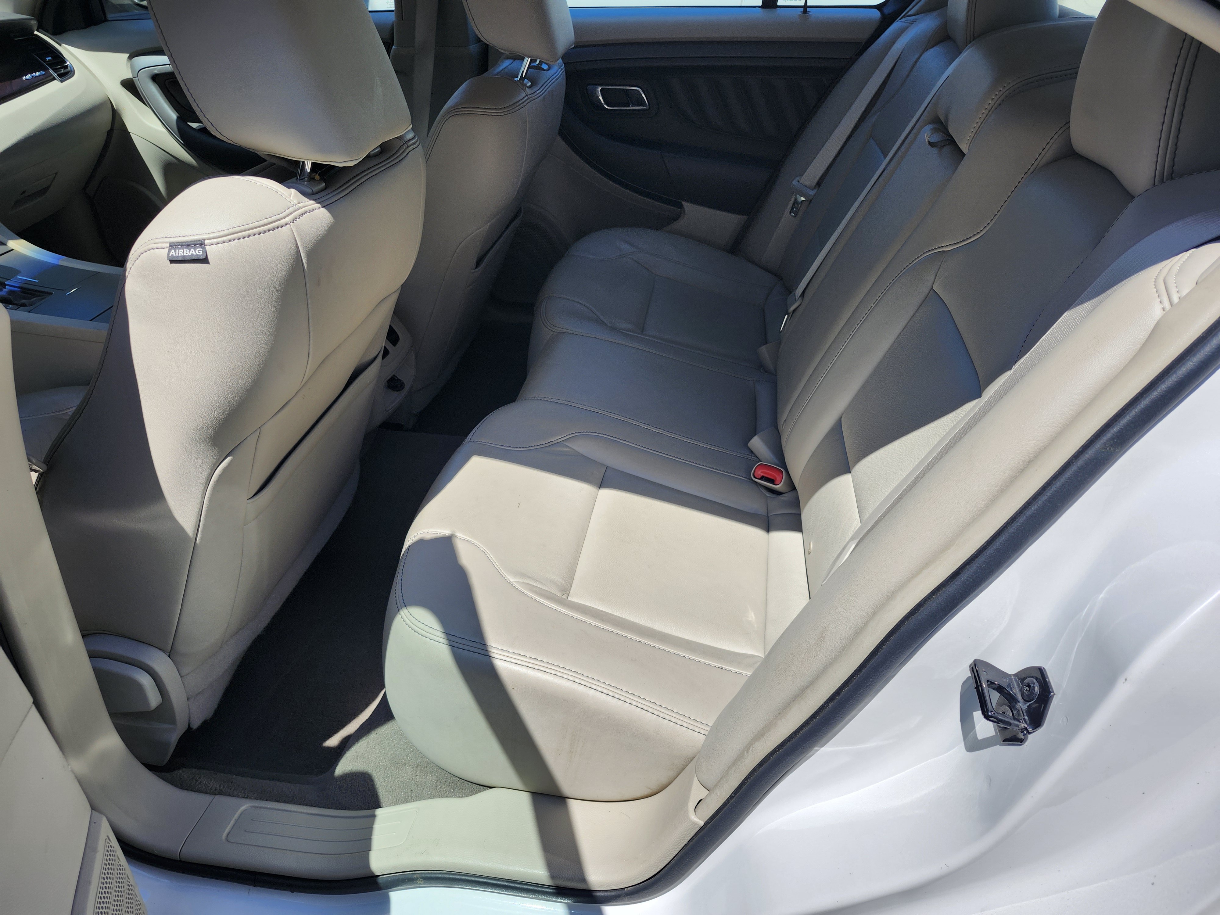 Used 2011 Ford Taurus SEL w/ 201A Rapid Spec Order Code FWD image 5