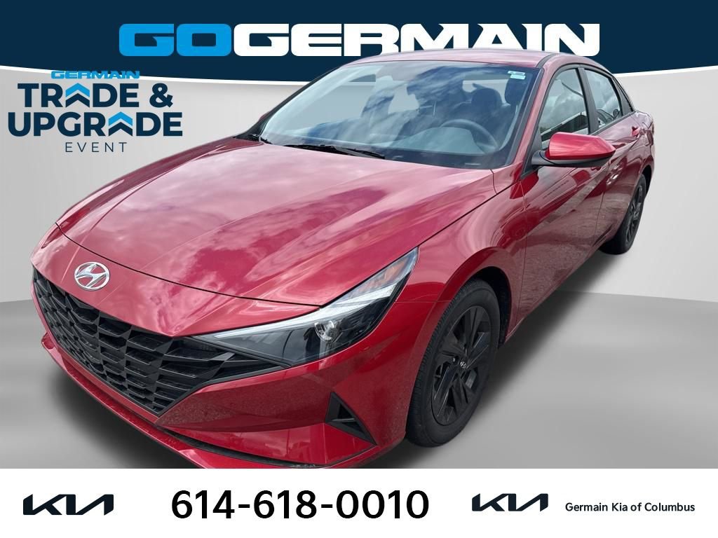 Used 2023 Hyundai Elantra SEL w/ Preferred Accessory Package FWD image 1