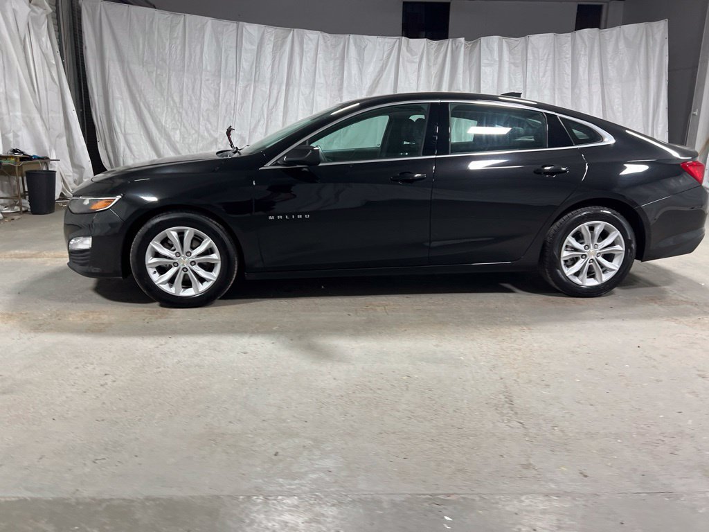 Used 2025 Chevrolet Malibu LT FWD image 4