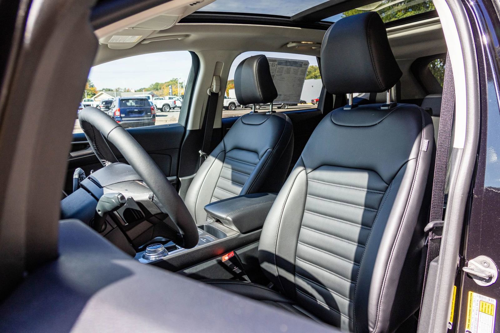 New 2024 Ford Edge SEL w/ Convenience Package image 16