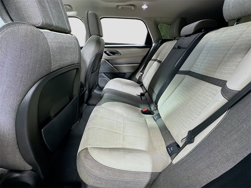 Used 2019 Land Rover Range Rover Velar R-Dynamic SE image 27