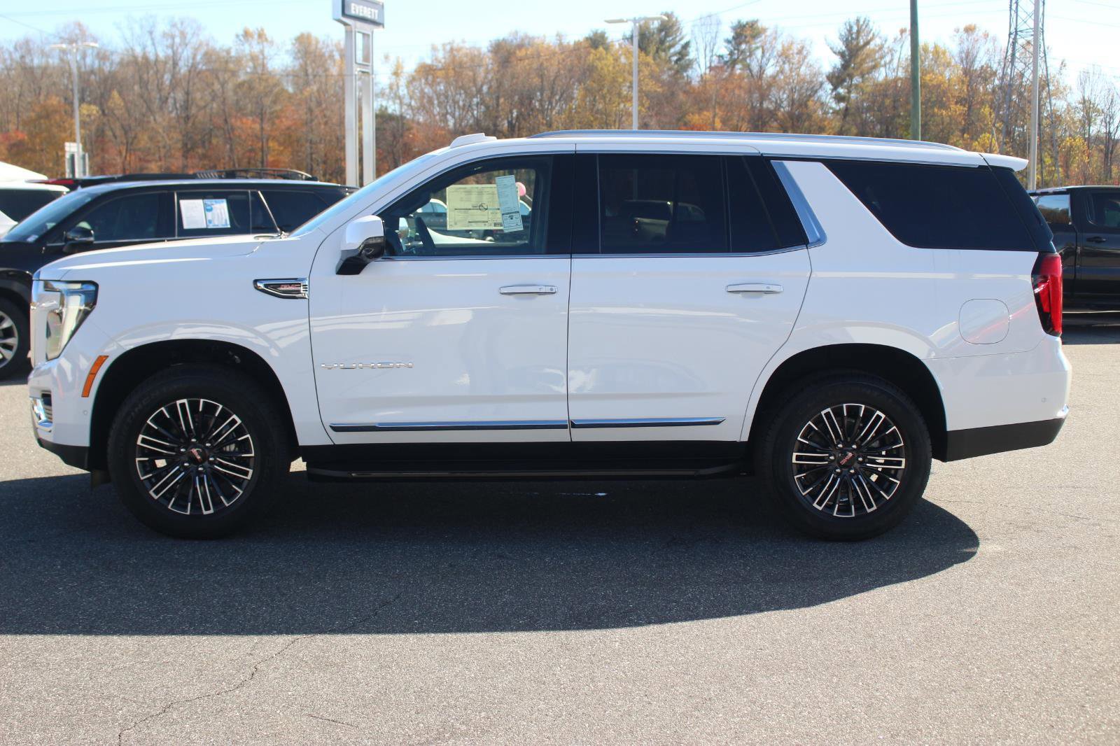 New 2026 GMC Yukon Elevation w/ LPO, Floor Liner Package image 4