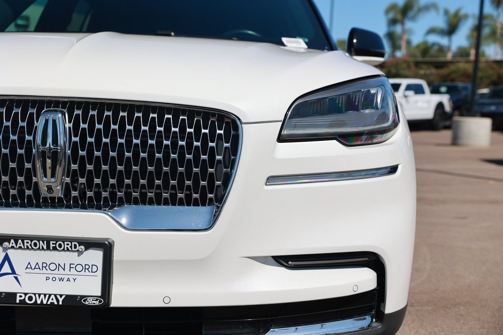 Used 2024 Lincoln Aviator Reserve w/ Equipment Group 201A RWD image 8