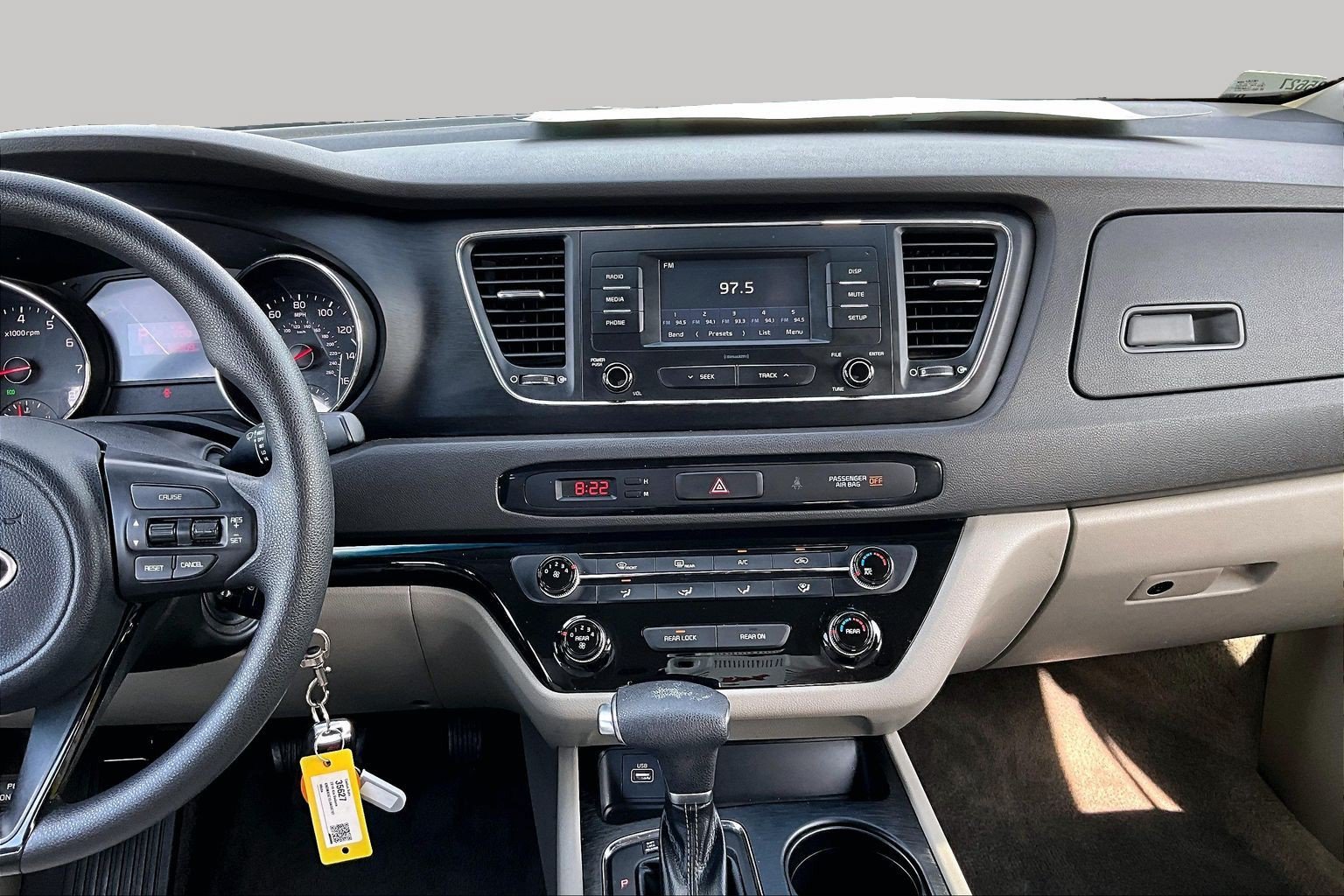 Used 2018 Kia Sedona L FWD image 6