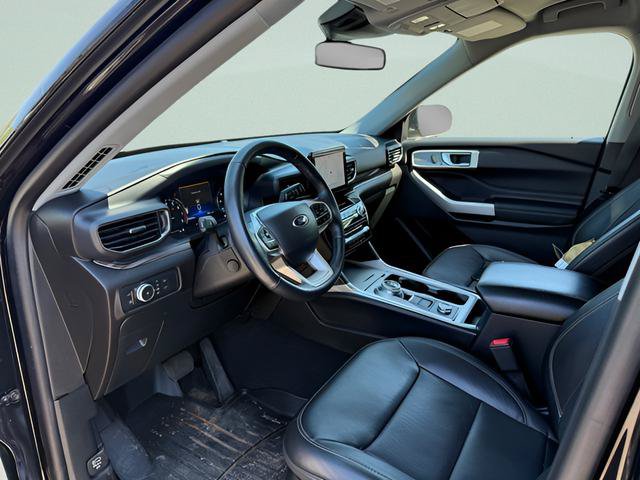 Used 2022 Ford Explorer Limited w/ Hybrid Equipment Group 310A AWD/4WD image 4