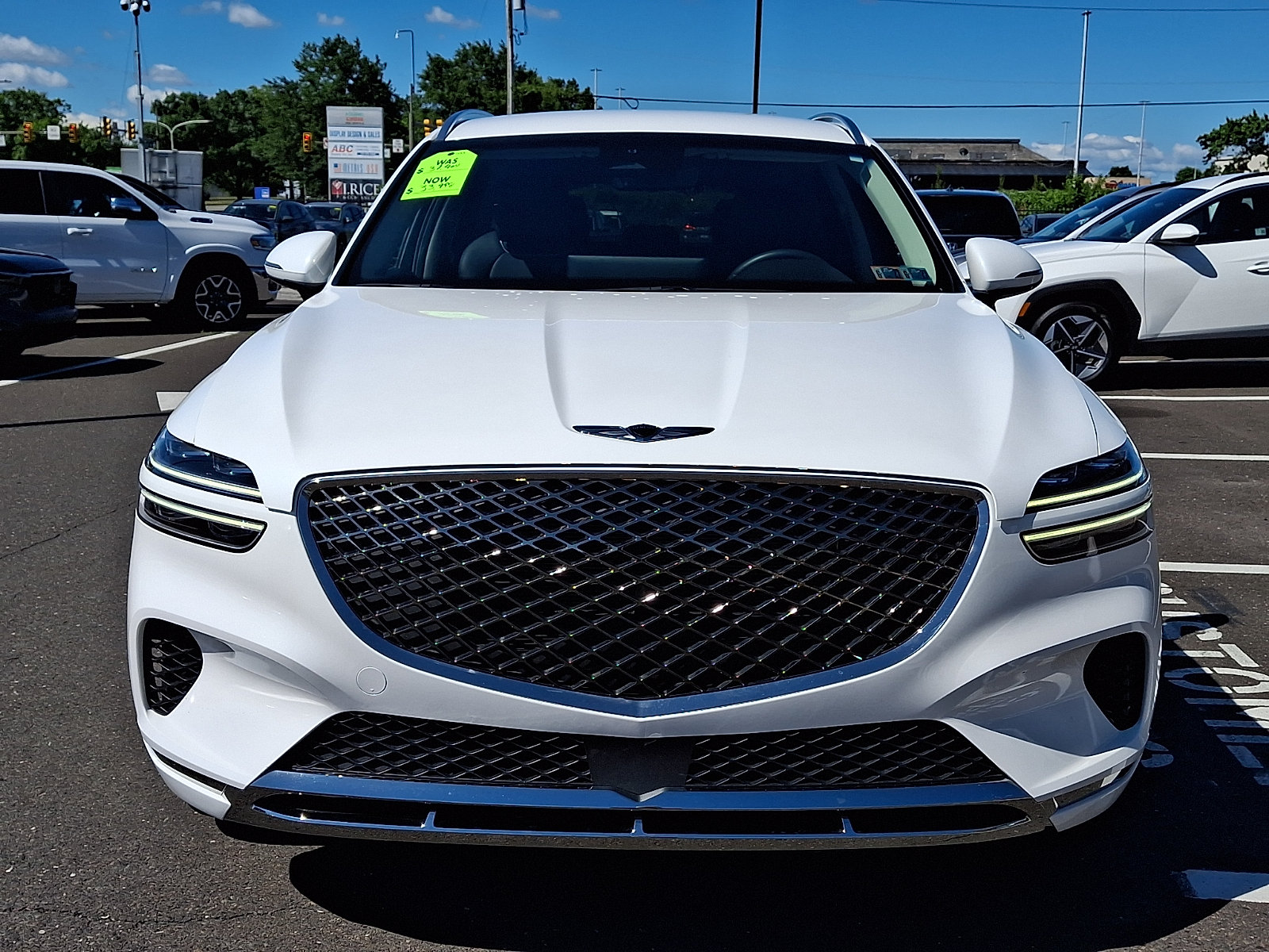 Used 2025 Genesis GV70 2.5T AWD/4WD image 2