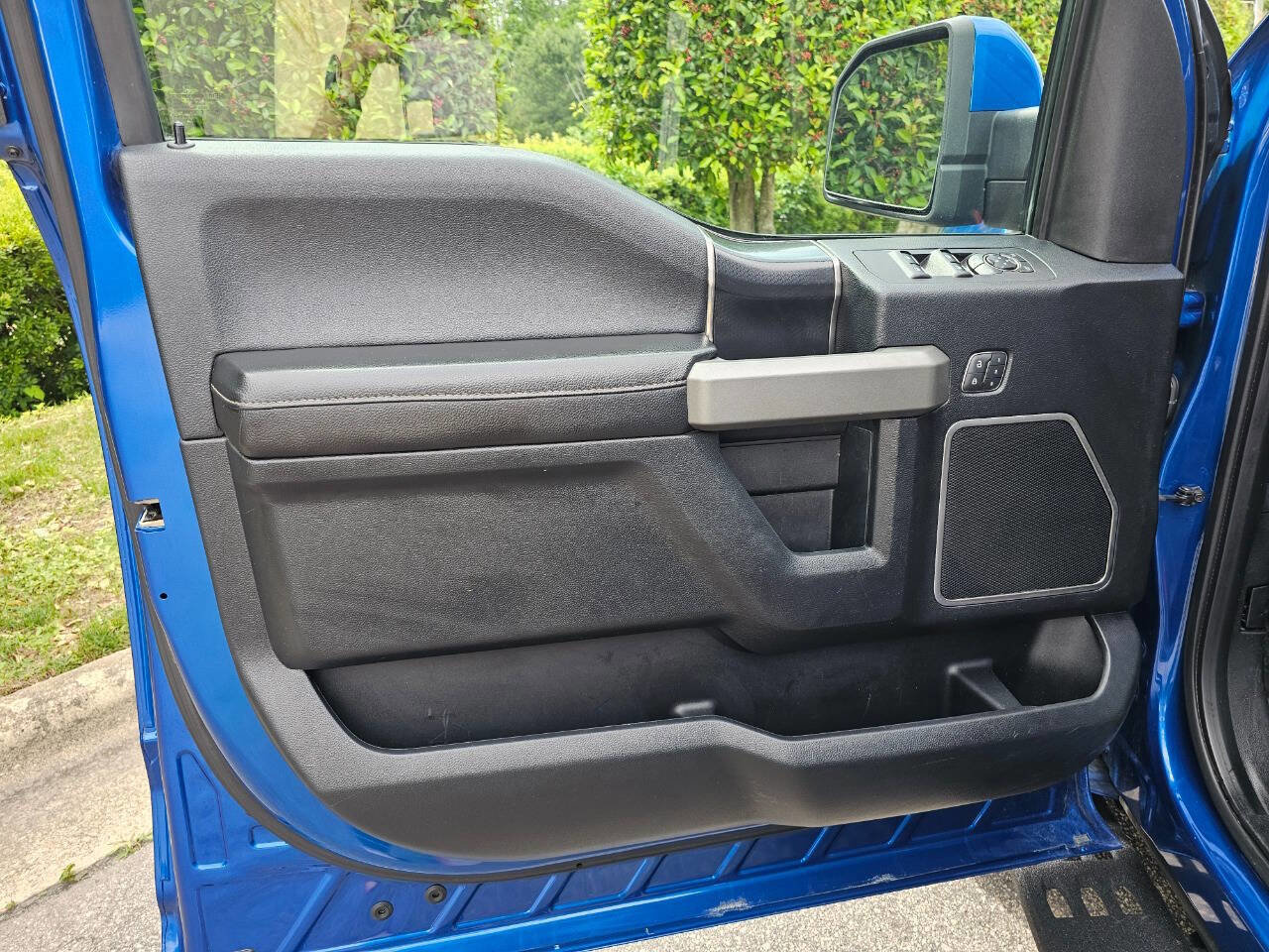 Used 2018 Ford F150 Raptor w/ Equipment Group 802A Luxury image 11