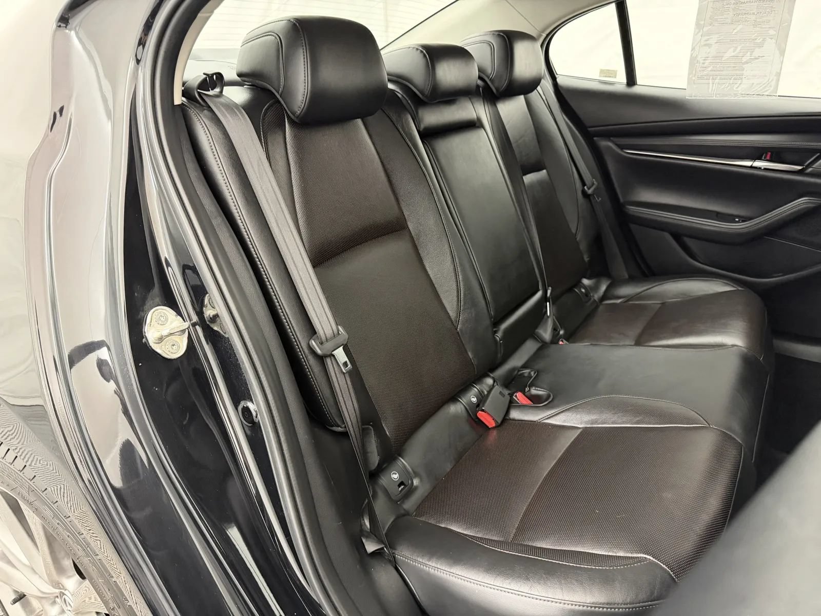 Used 2021 MAZDA MAZDA3 s FWD image 23