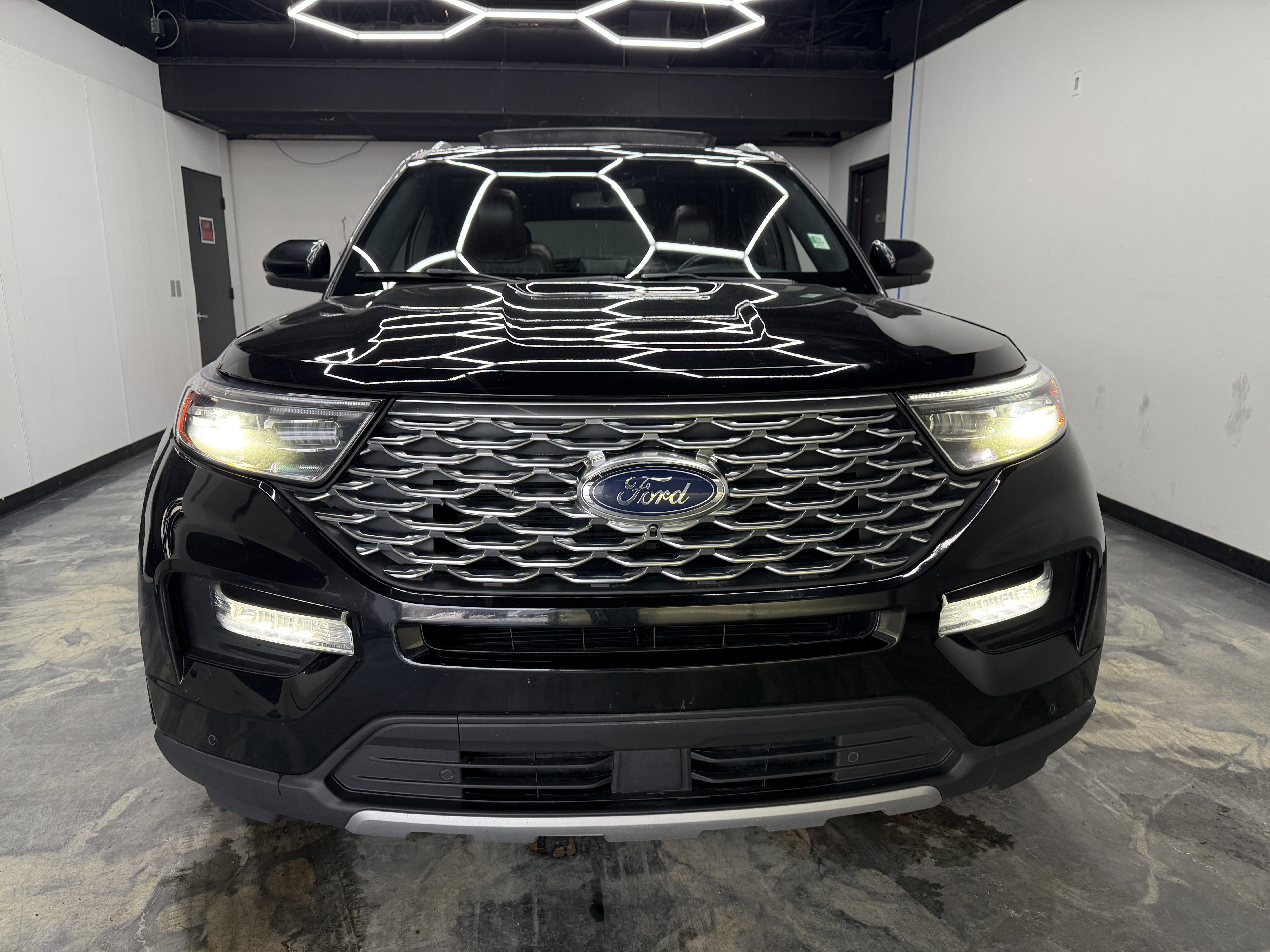 Used 2020 Ford Explorer Platinum image 7