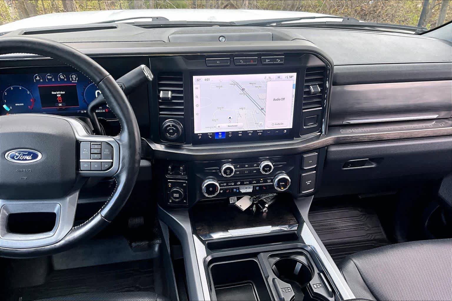 Used 2023 Ford F250 Lariat w/ Lariat Ultimate Package AWD/4WD image 7