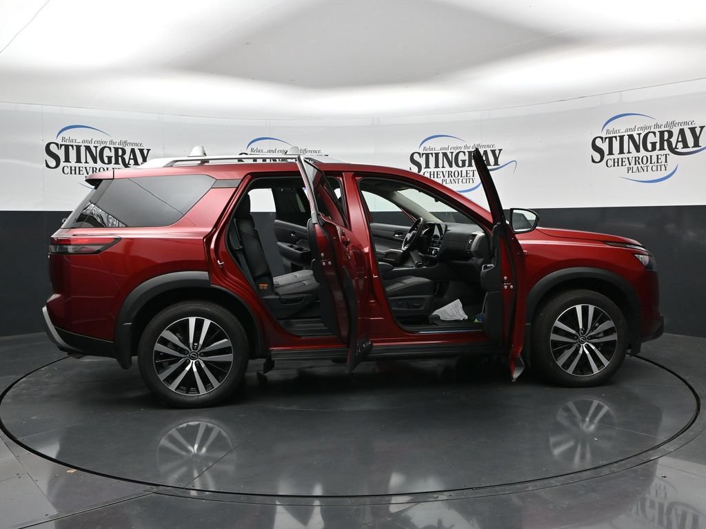Used 2025 Nissan Pathfinder Platinum w/ Cargo Package FWD image 36