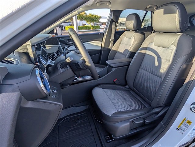 New 2025 Chevrolet Trax LT w/ Driver Confidence Package image 4