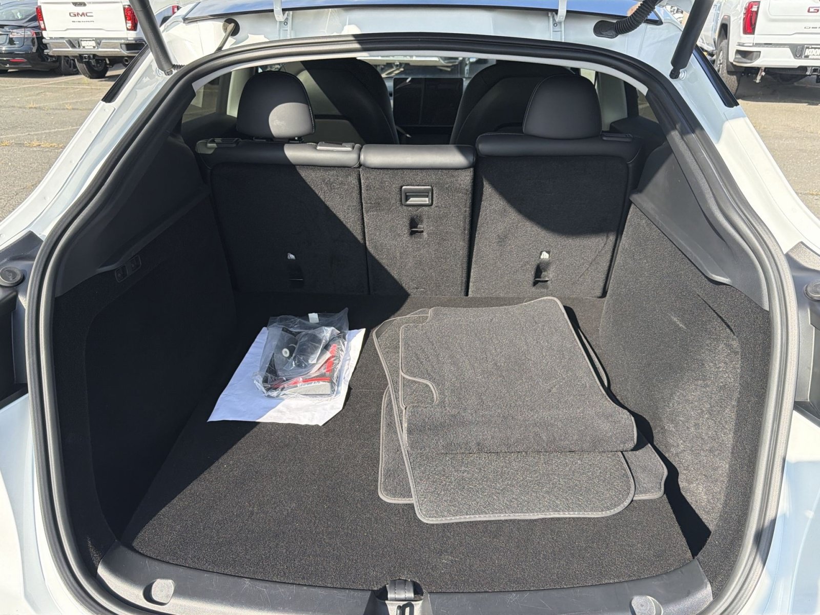 Used 2025 Tesla Model Y Long Range AWD/4WD image 26