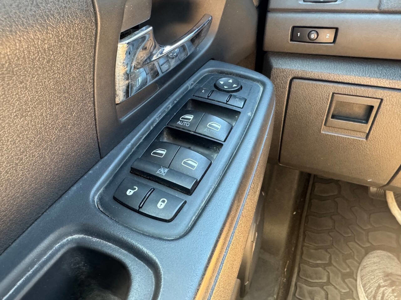 Used 2012 Jeep Liberty Sport RWD image 22