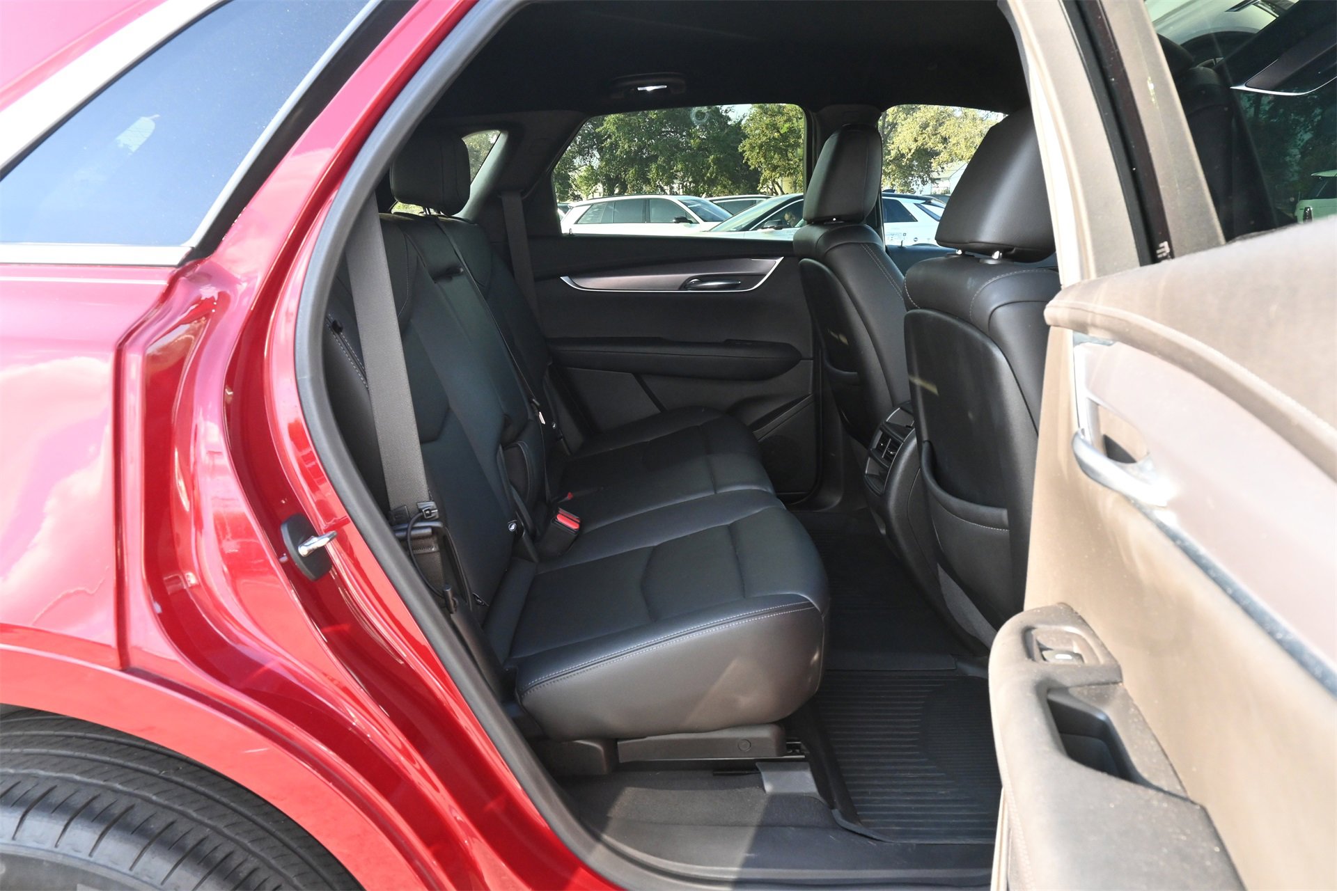 Used 2020 Cadillac XT5 Luxury w/ LPO, Floor Liner Package image 24