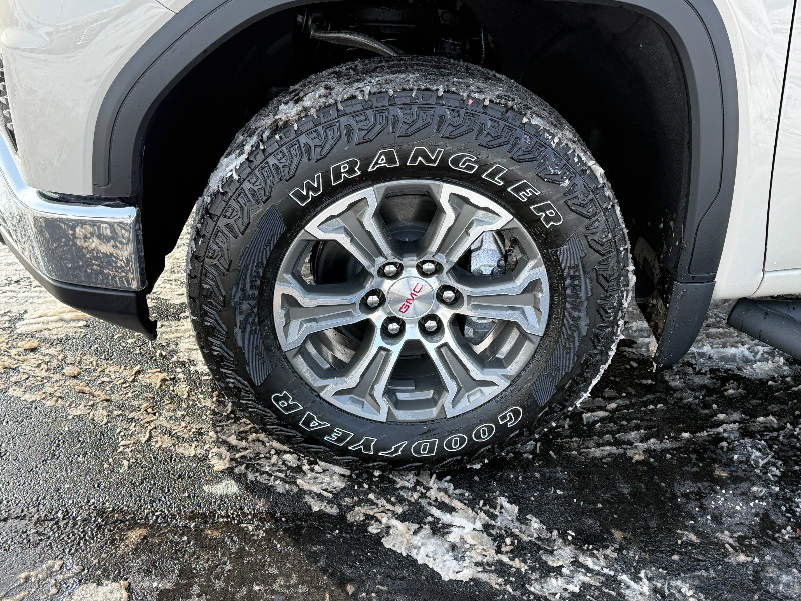 New 2026 GMC Sierra 1500 SLE w/ Max Trailering Package AWD/4WD image 9