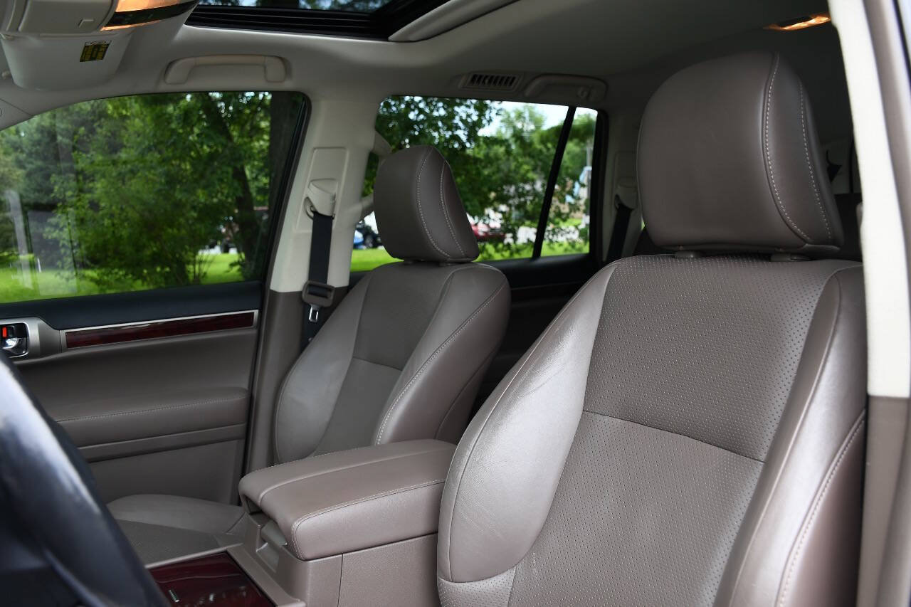 Used 2016 Lexus GX 460 Luxury AWD/4WD image 11