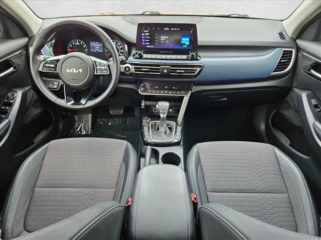 Used 2023 Kia Seltos S w/ Navigation Package image 17