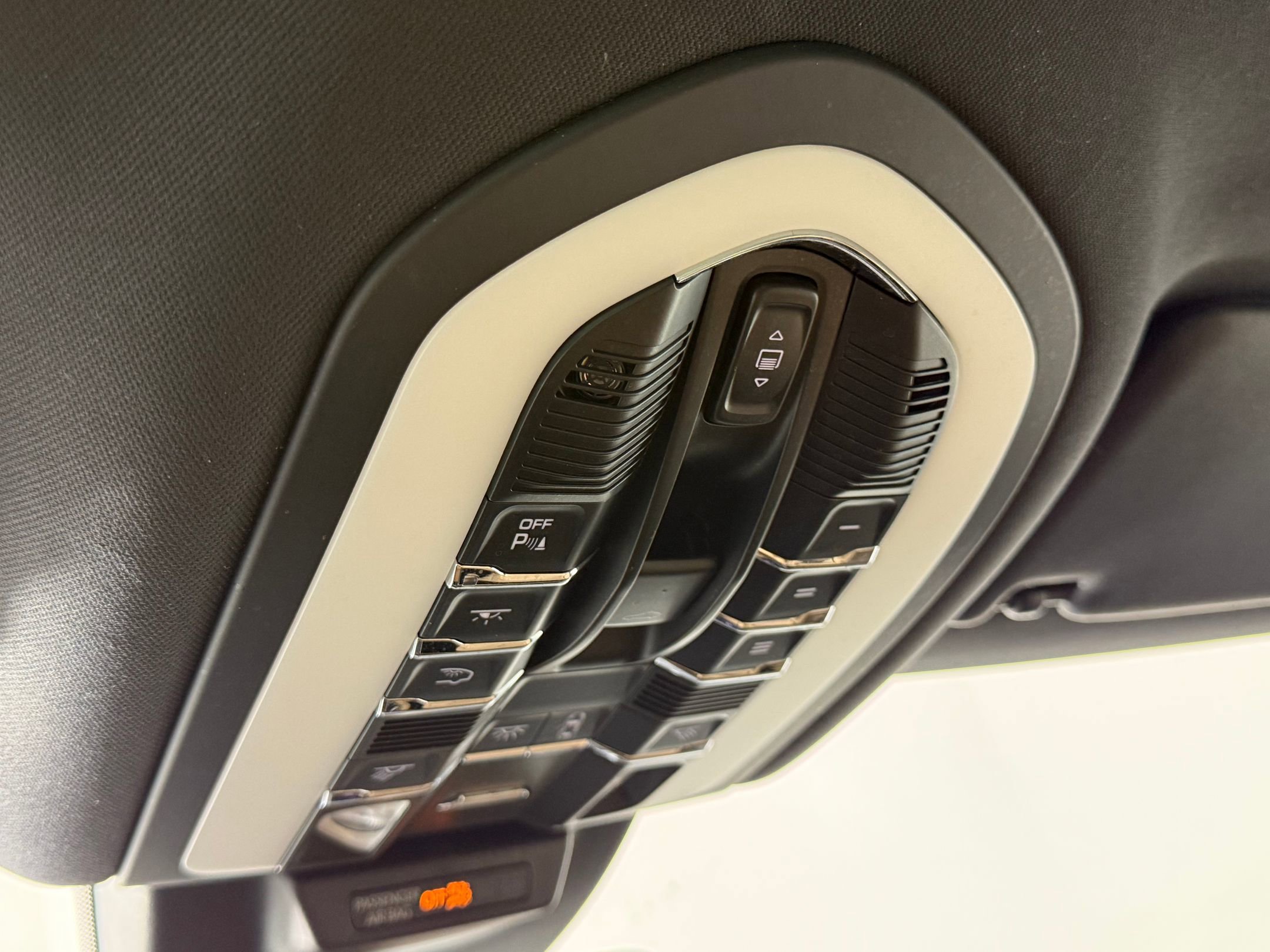 New 2025 Porsche Macan image 23