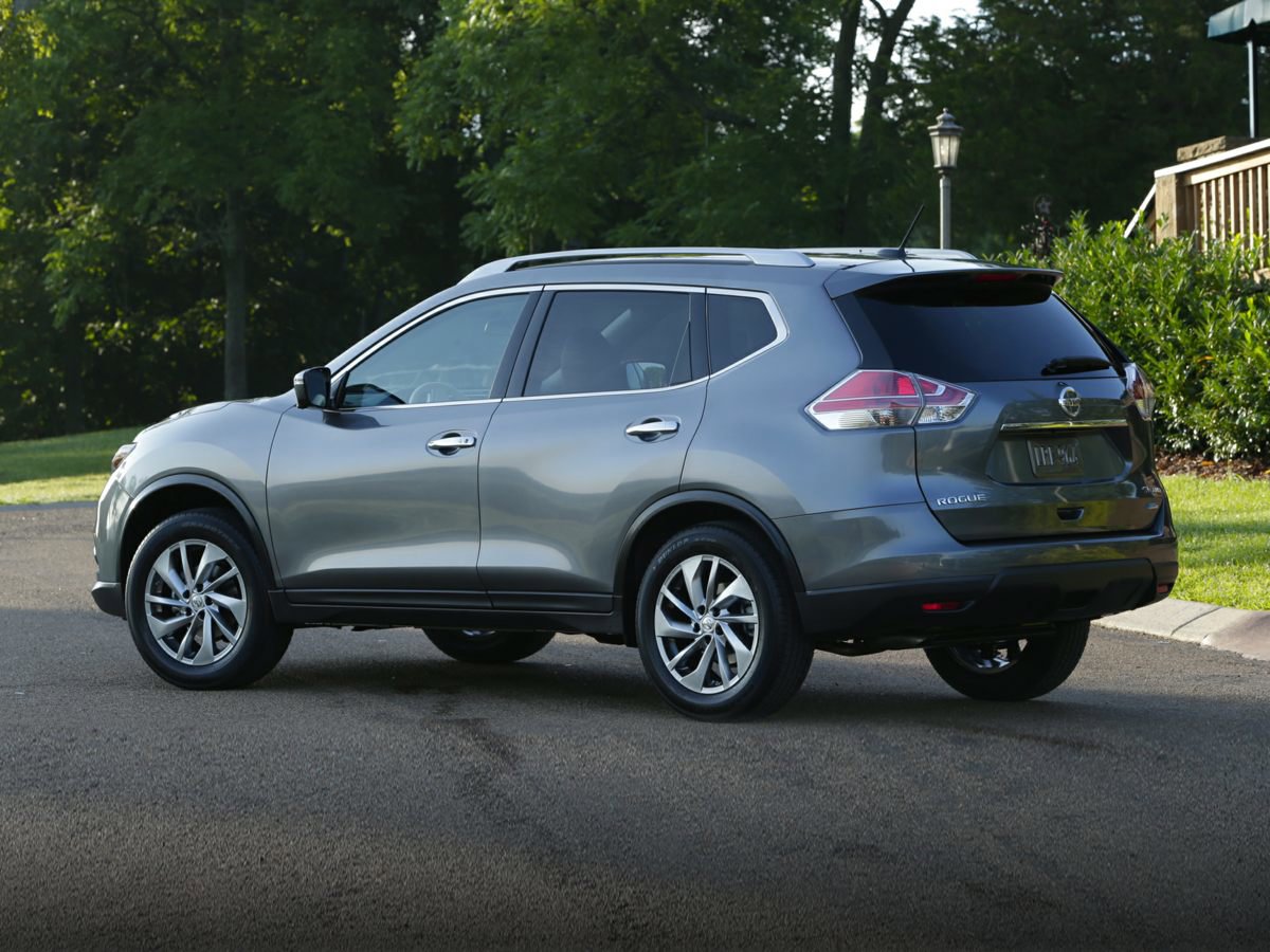 Used 2015 Nissan Rogue SL w/ SL Premium Package