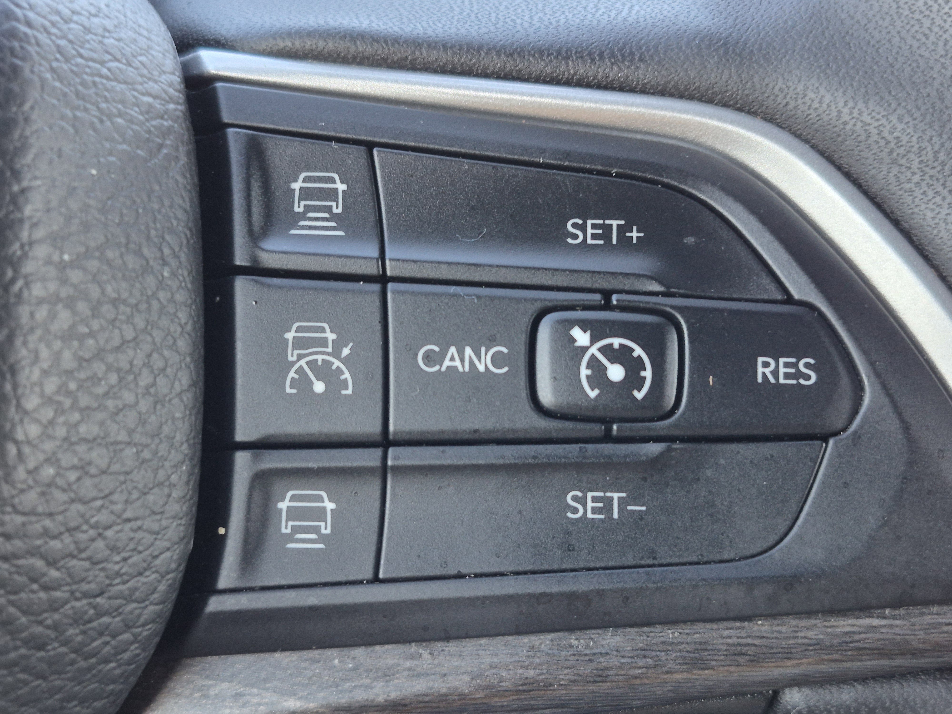 Used 2024 Jeep Grand Cherokee L Limited w/ Luxury Tech Group II image 19