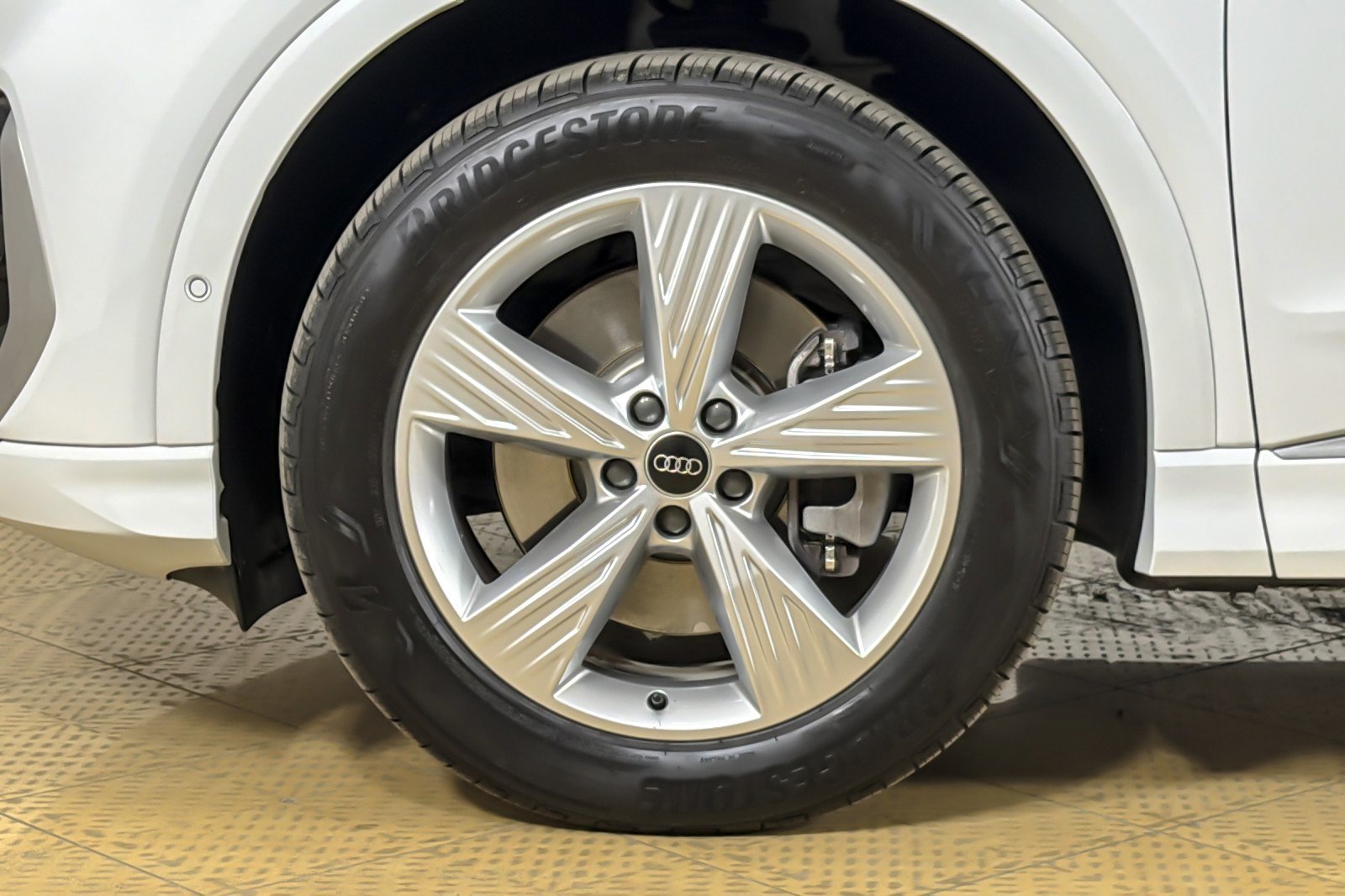 Certified 2023 Audi Q4 e-tron Premium Plus w/ Premium Plus AWD/4WD image 26