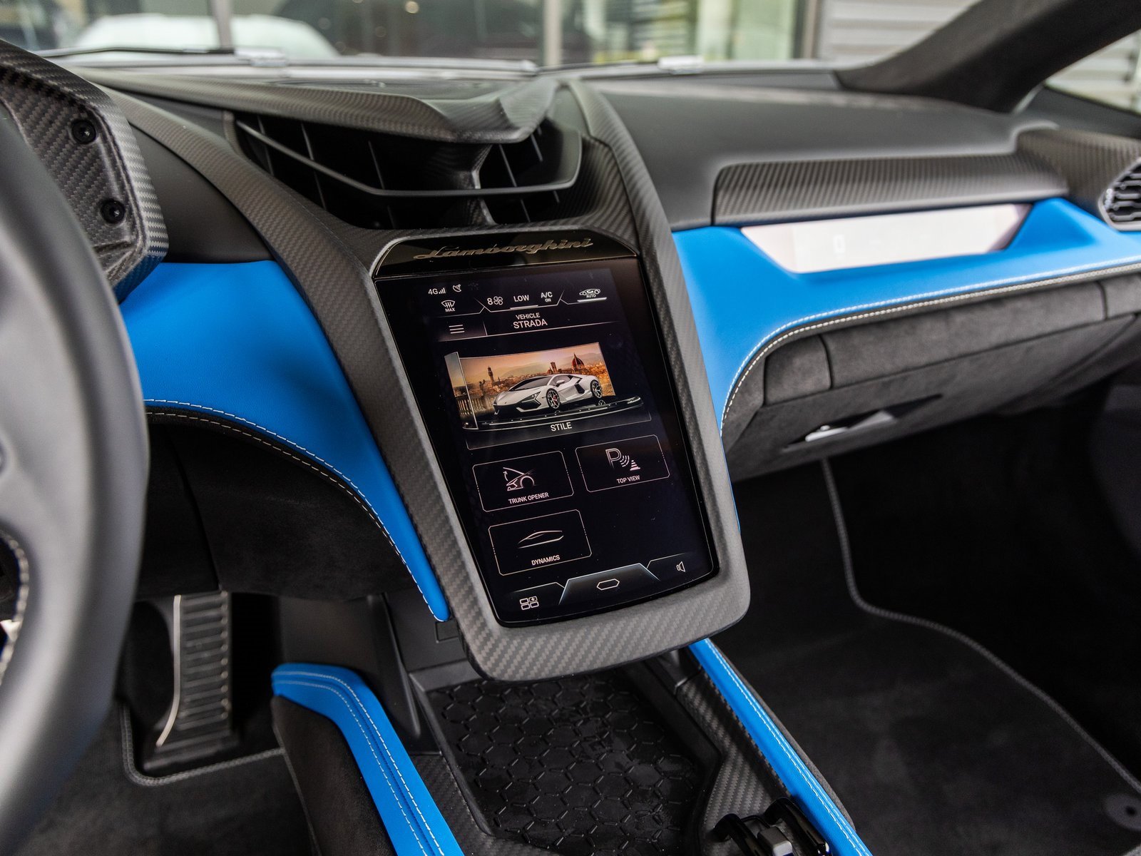 Used 2024 Lamborghini Revuelto image 34