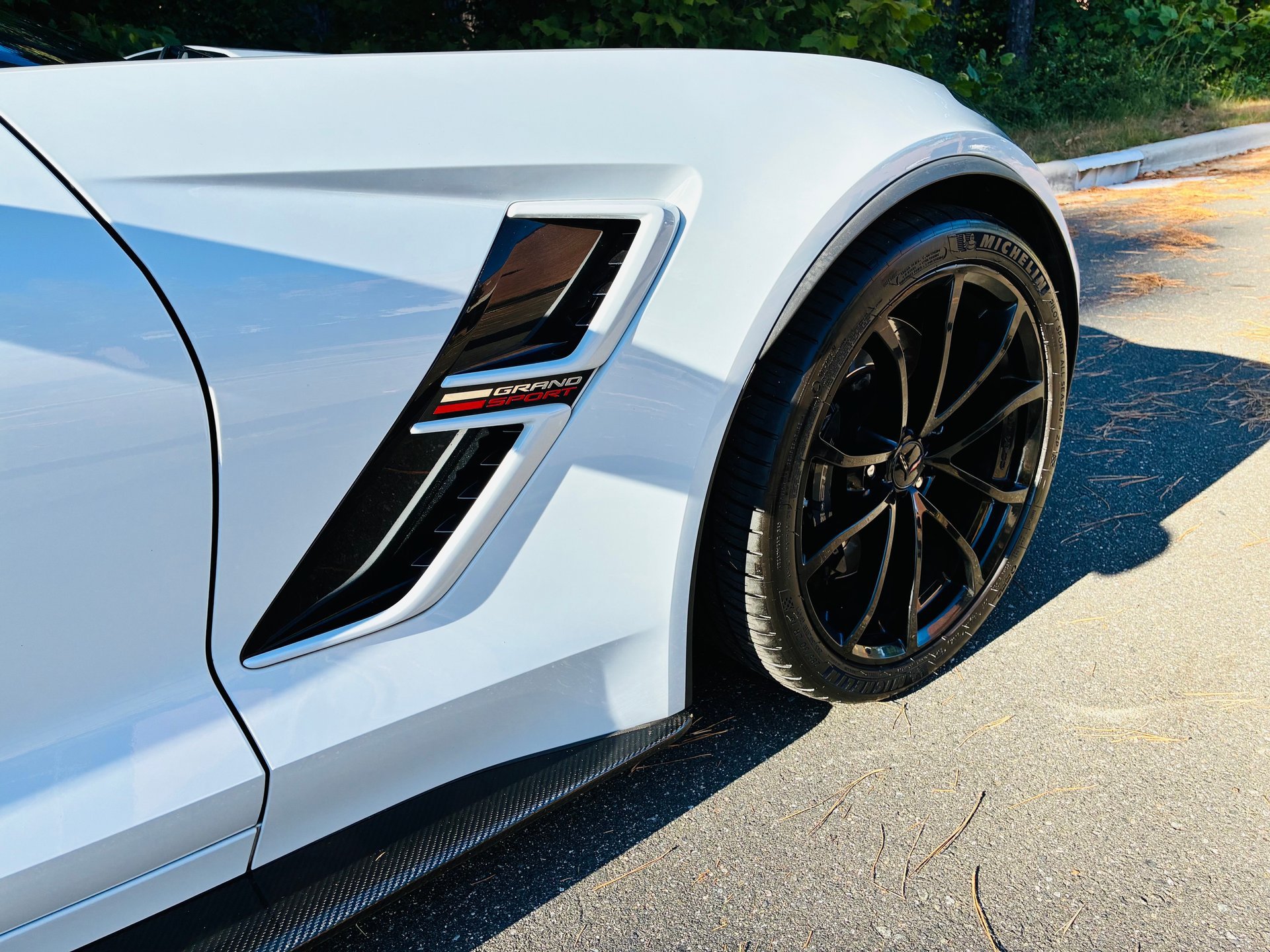 Used 2019 Chevrolet Corvette Grand Sport RWD image 18