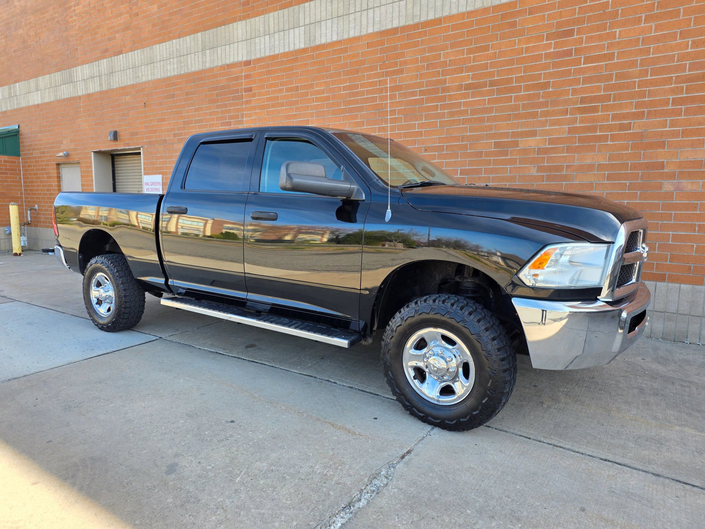 Used 2013 RAM 2500 Tradesman w/ Chrome Appearance Group AWD/4WD image 3