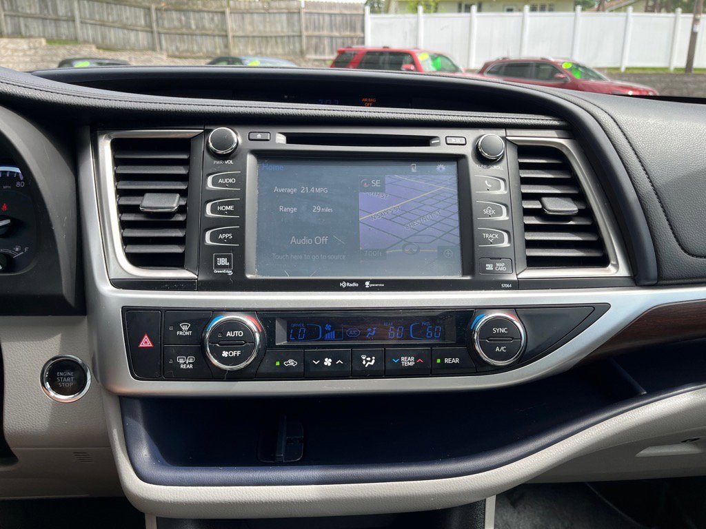 Used 2015 Toyota Highlander Limited image 22
