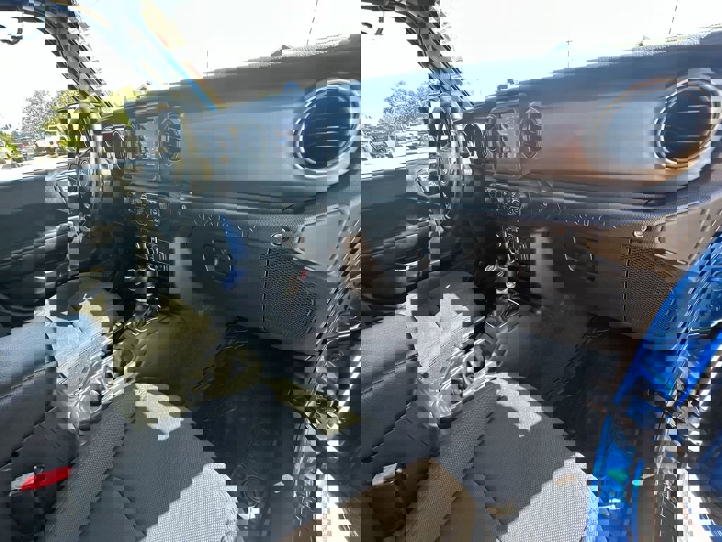 Used 2021 Jeep Wrangler Unlimited Sport image 29