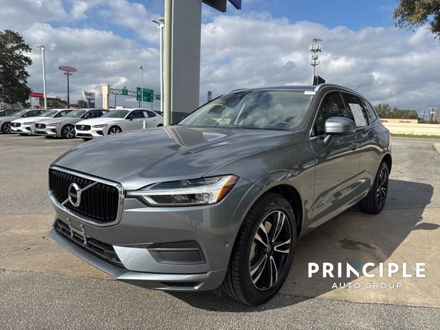 Used 2018 Volvo XC60 T6 Momentum w/ Convenience Package image 4