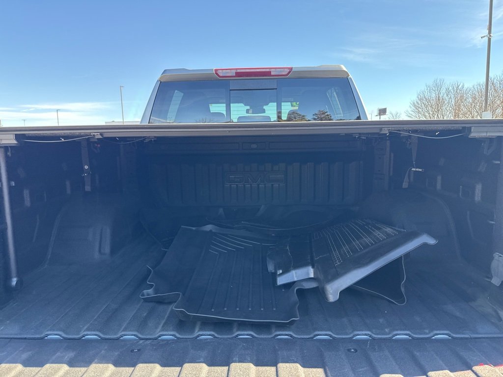 Used 2023 GMC Sierra 1500 SLT w/ SLT Premium Package image 18