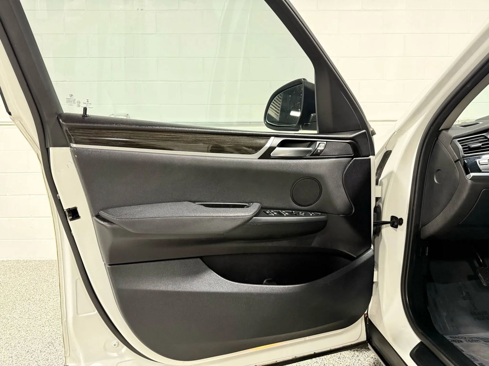 Used 2017 BMW X3 xDrive28i image 10