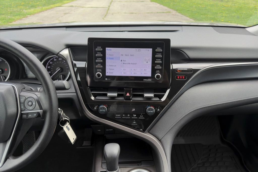 Used 2024 Toyota Camry LE FWD image 3