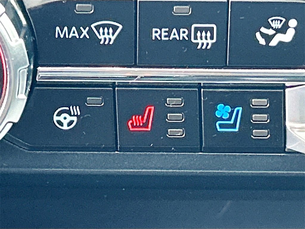 Used 2025 Ford F150 Raptor image 19