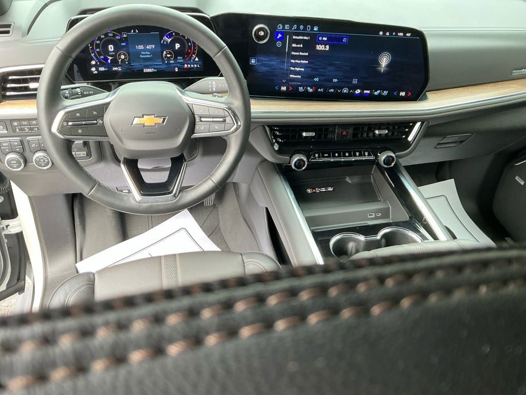 Used 2025 Chevrolet Tahoe High Country AWD/4WD image 10