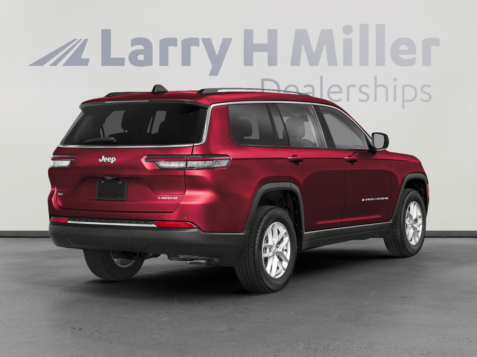 Used 2023 Jeep Grand Cherokee L Laredo AWD/4WD image 2