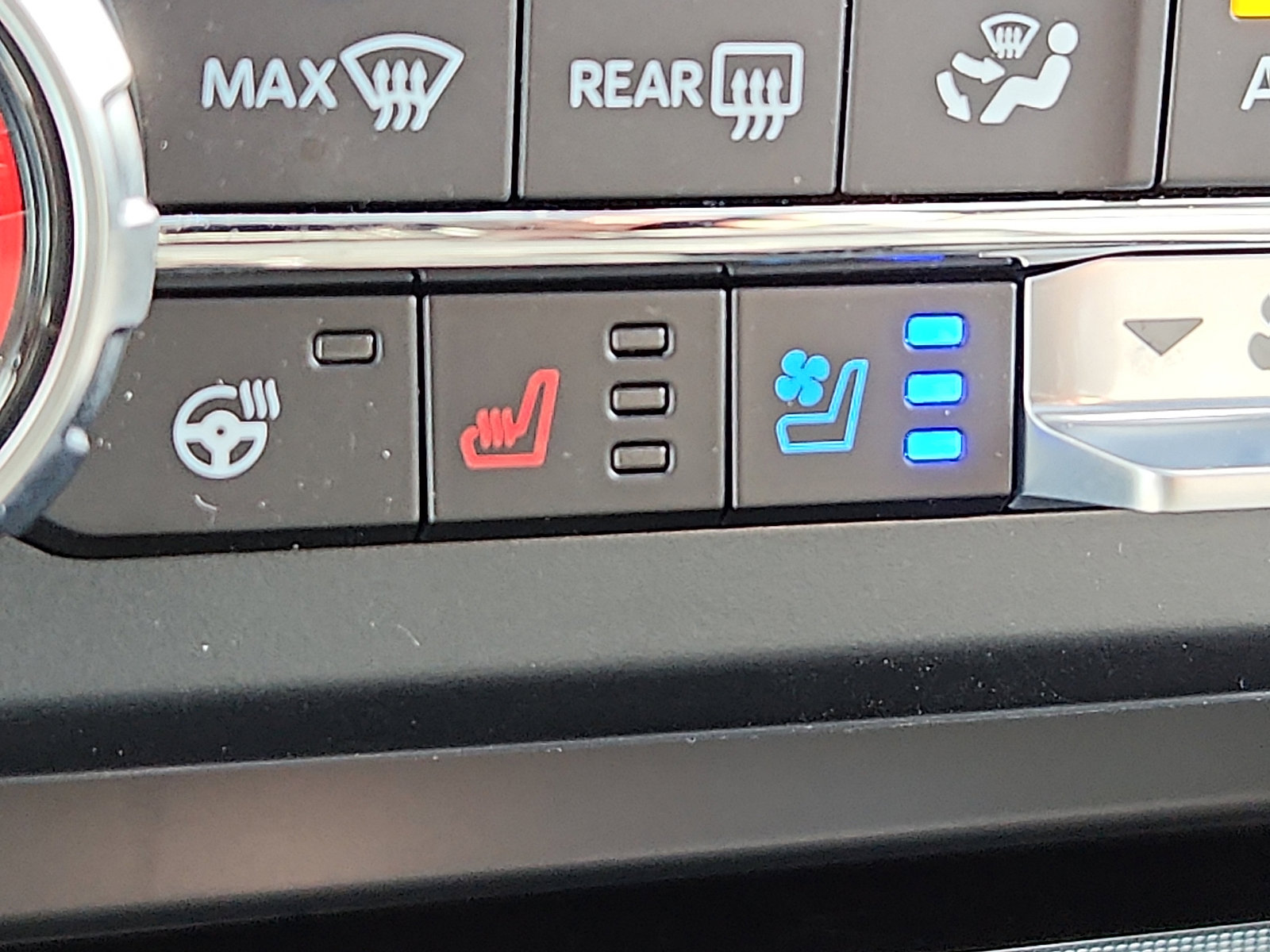 Used 2024 Ford F250 Lariat w/ Lariat Ultimate Package AWD/4WD image 25