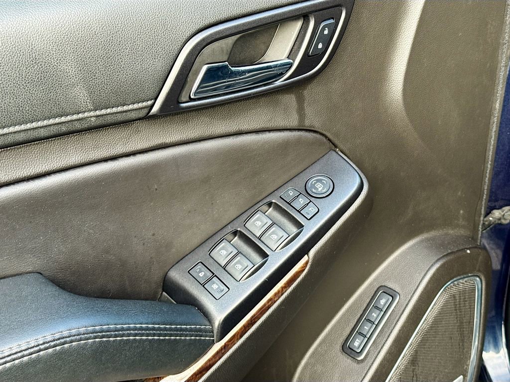 Used 2017 Chevrolet Suburban LT w/ LT Signature Package image 18