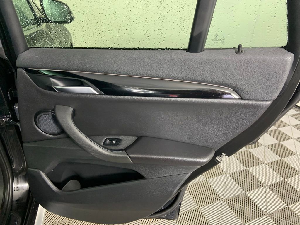 Used 2018 BMW X1 xDrive28i AWD/4WD image 12