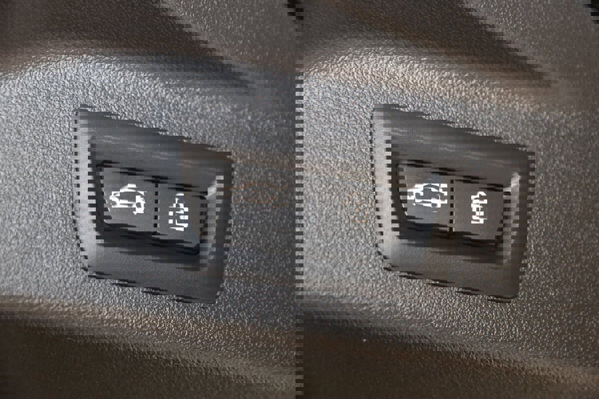 Used 2023 BMW X7 xDrive40i w/ Premium Package image 54