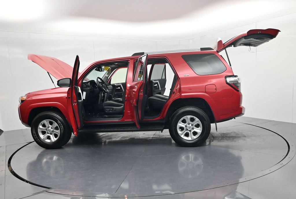 Used 2024 Toyota 4Runner SR5 AWD/4WD image 67