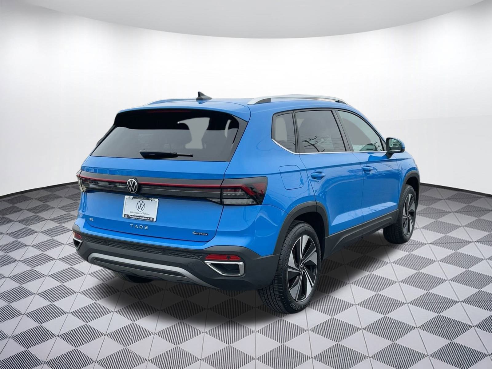 Certified 2025 Volkswagen Taos SE w/ Panoramic Sunroof Package image 9